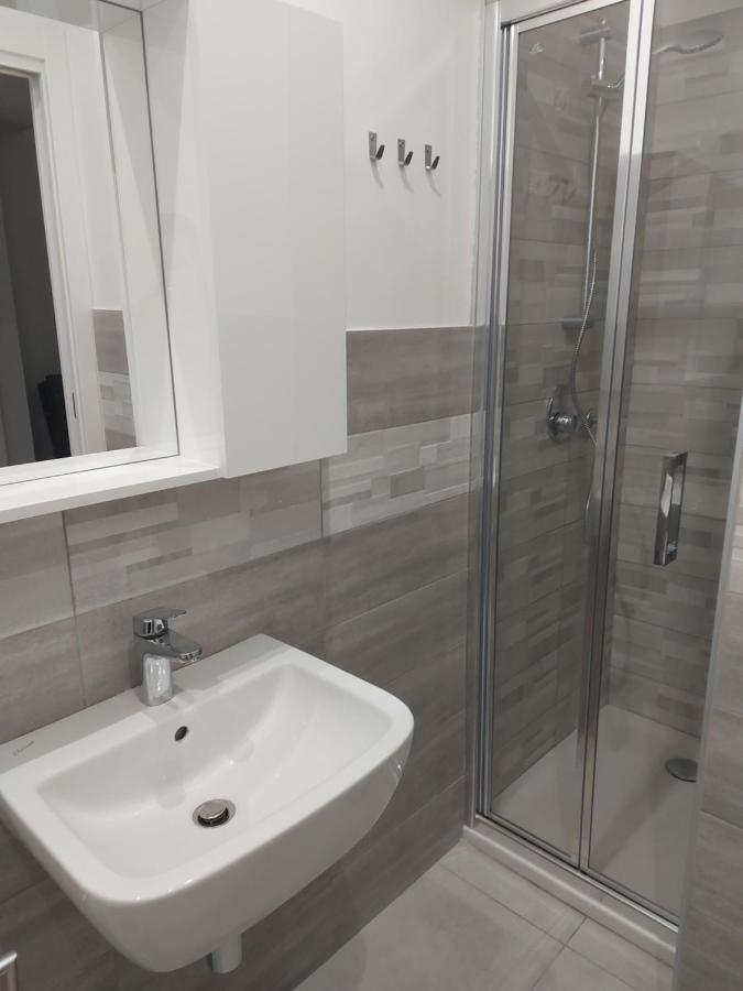 Ags Apartment Asti Bagian luar foto